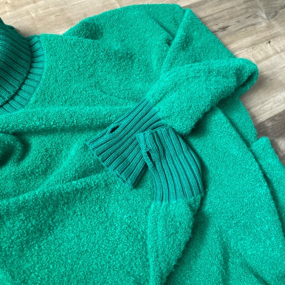 [Aerie] Offline Chillside Oversized Turtleneck Sweater in Kelly Green Large - Picture 5 of 10